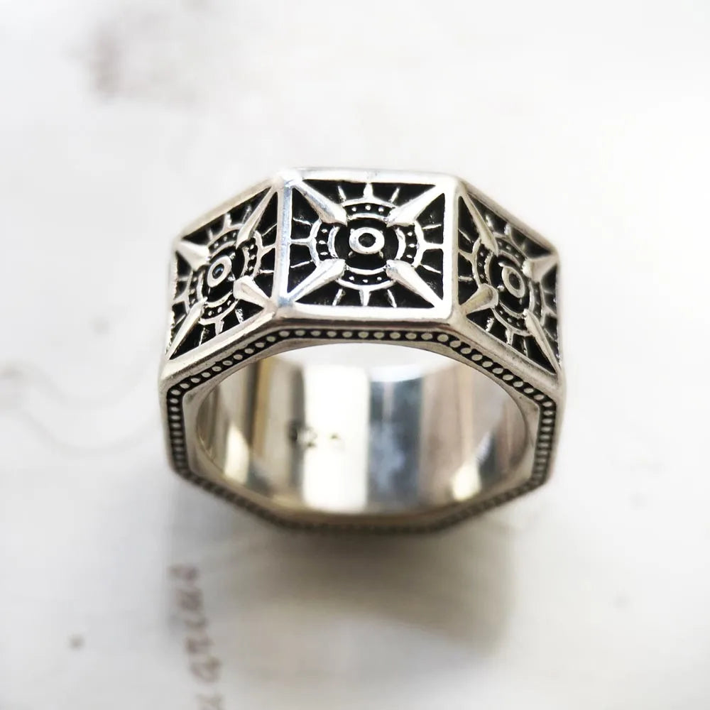 Vintage Compass Black Ring