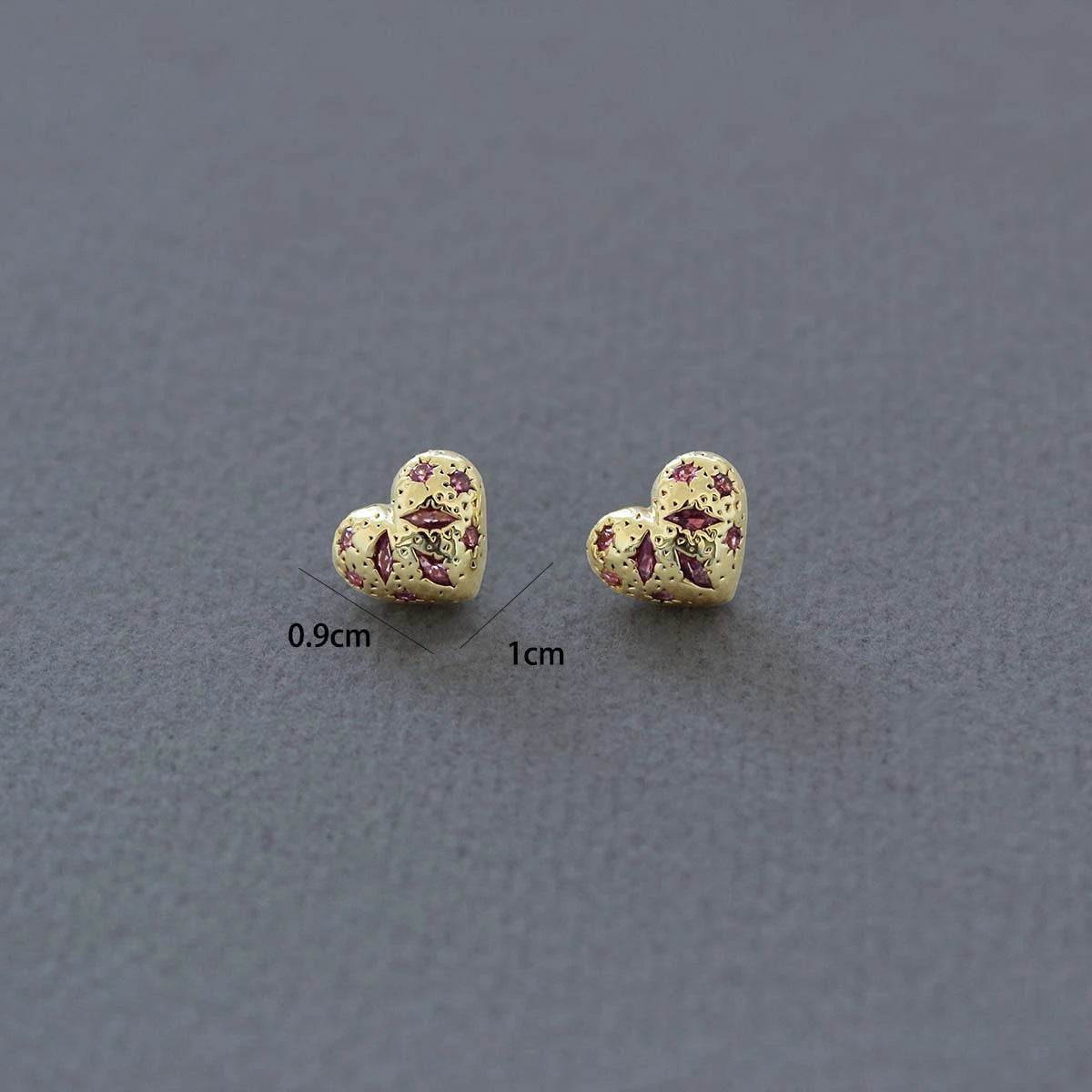 Kendra Scott Holland Gold Heart Stud Earrings in Pink Crystal