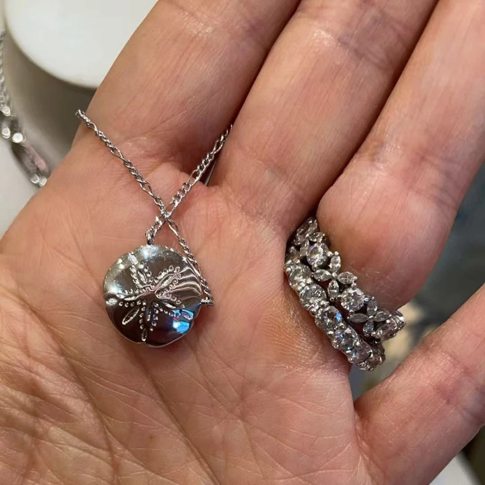 Sand Dollar Gold Short Pendant Necklace Kendra Scott