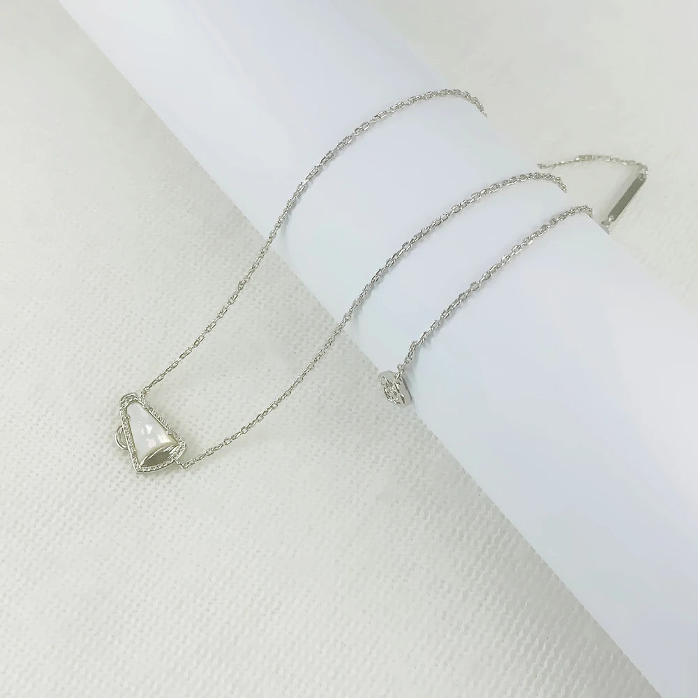 Kendra Scott Cheer Pendant Necklace in White Mother-of-Pear