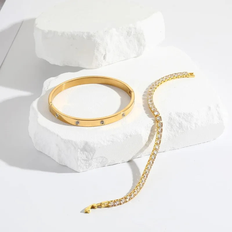 Love Dangle Zirconia Bracelets Set