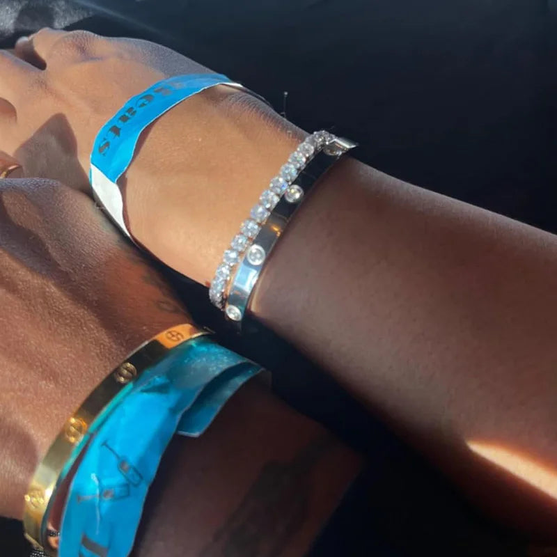 Love Dangle Zirconia Bracelets Set