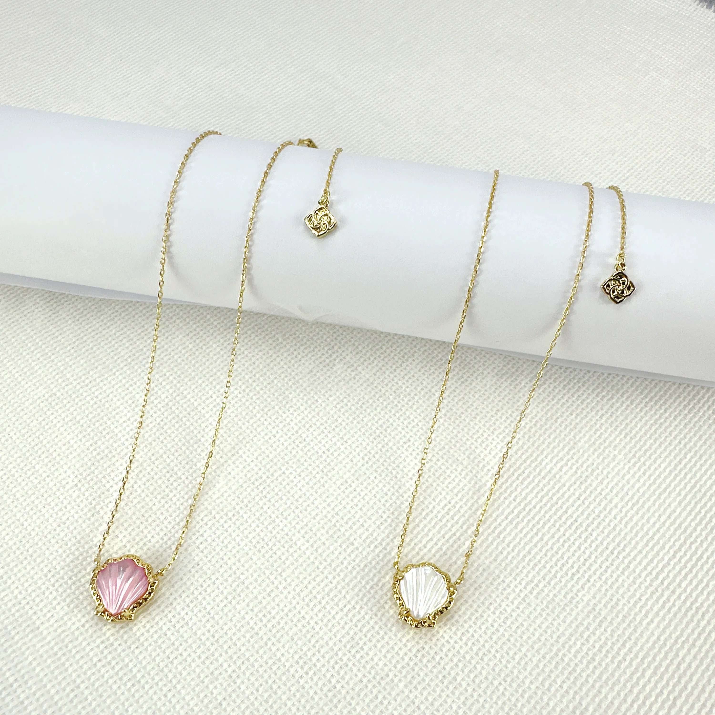 Rose Quartz Shell Pendant Necklace…