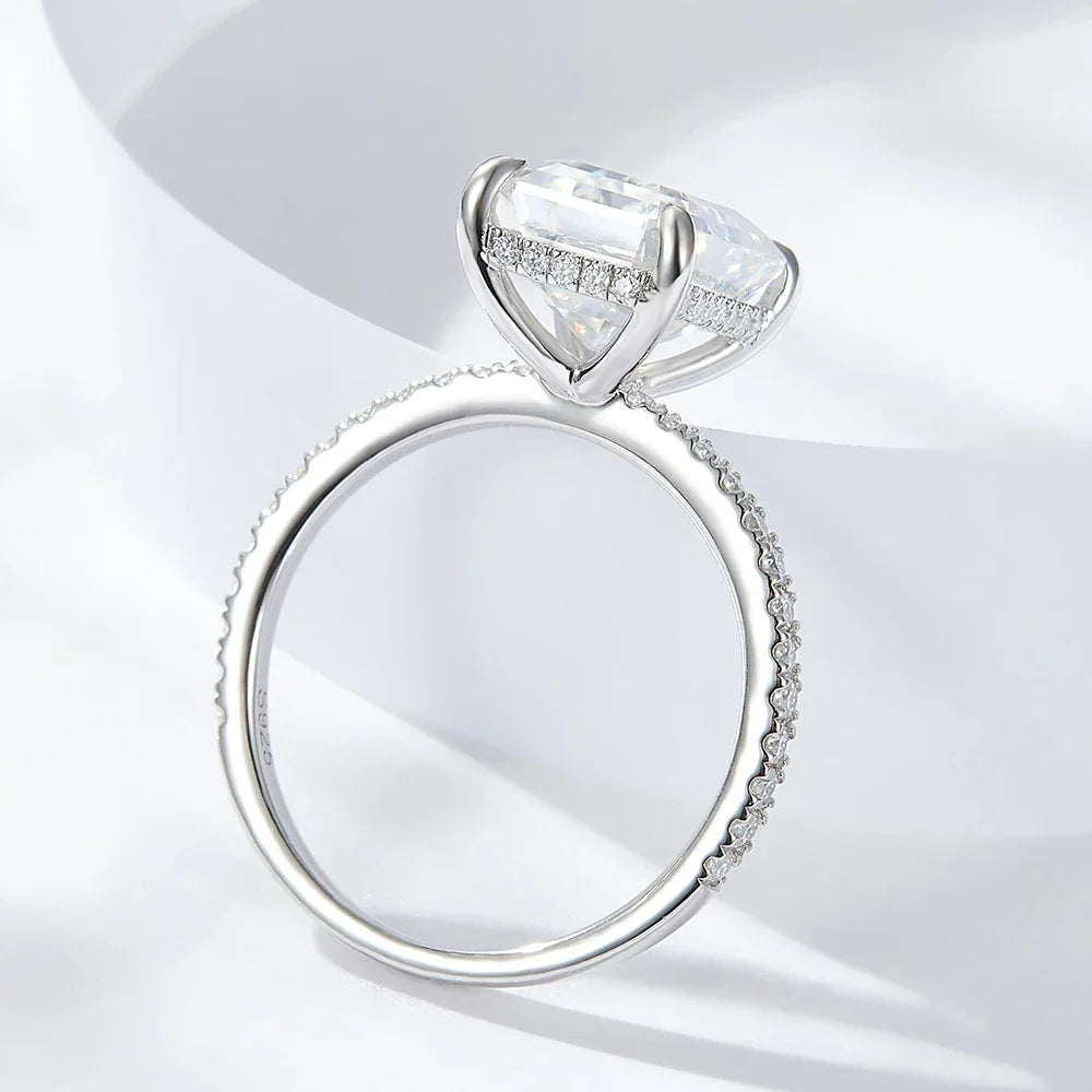 Emerald Cut Moissanite Ring, 4CT D Color VVS1 Luxury look for women