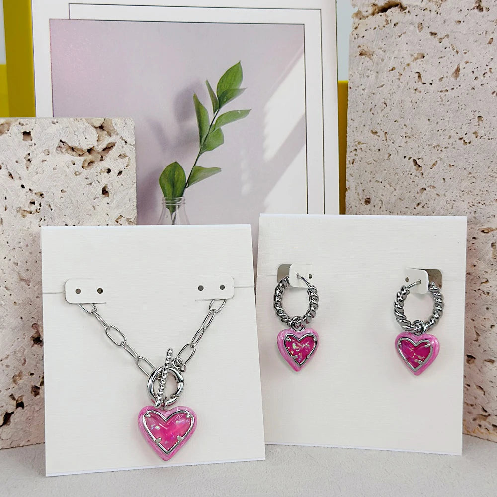 Ari Heart Necklace & Earrings Set – Gold Enamel Frame with Ivory Mother-of-Pearl- Kendra Scott