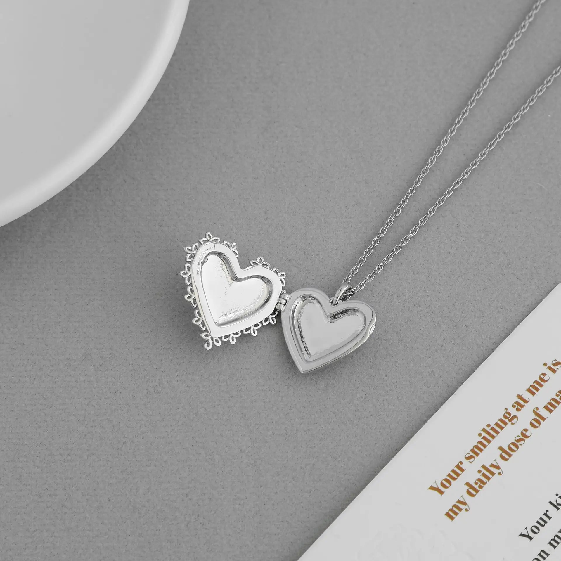 Kendra Scott Gold Lock & Rose Pendant Necklace – Love Clavicle Chain, Trendy Romantic