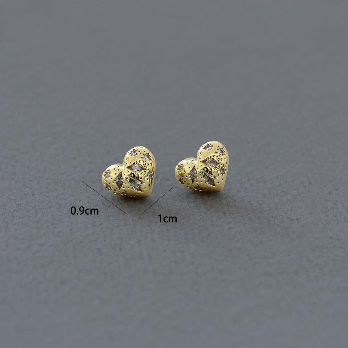 Kendra Scott Holland Gold Heart Stud Earrings in Pink Crystal