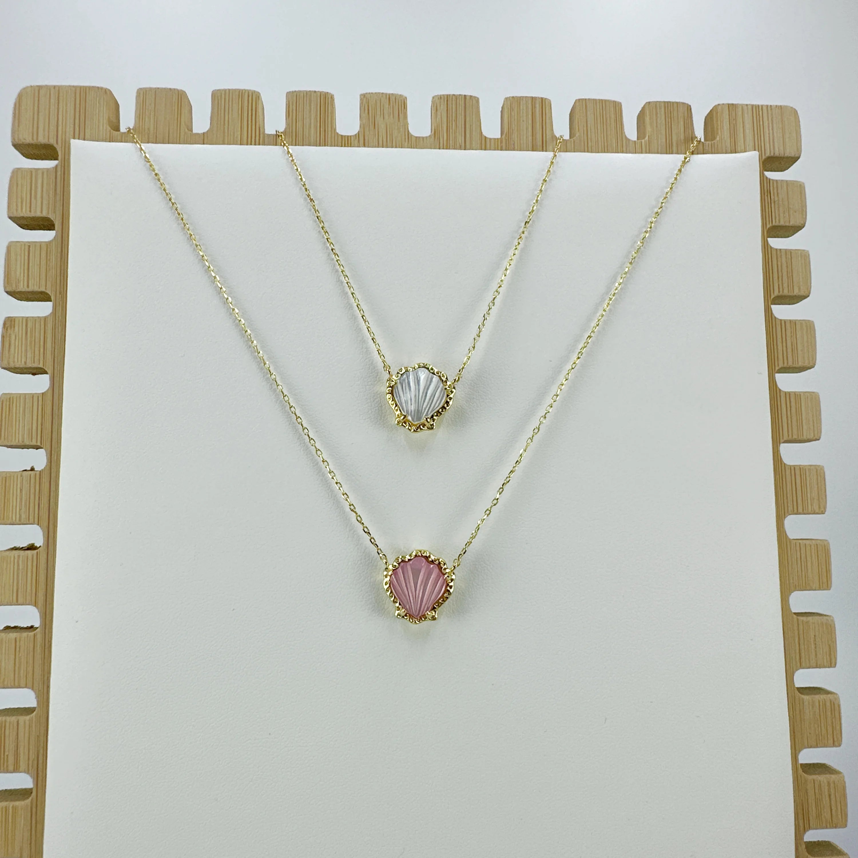 Rose Quartz Shell Pendant Necklace…