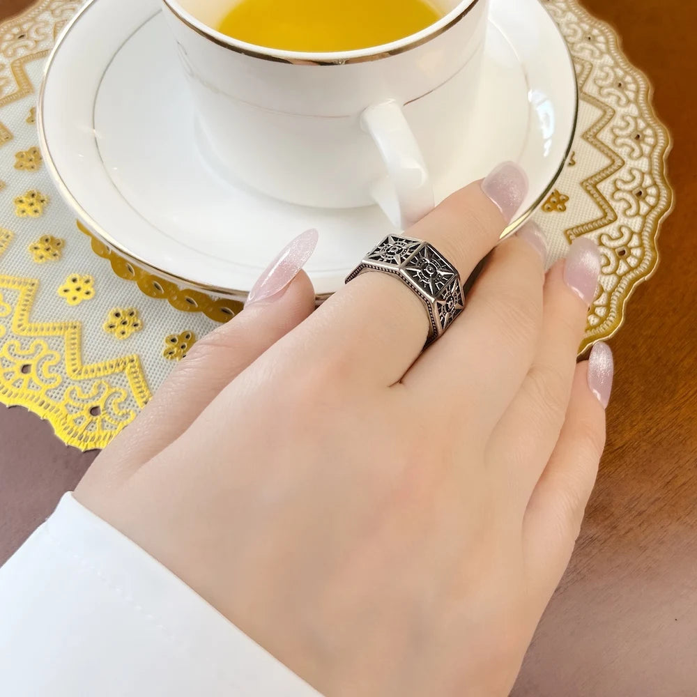 Vintage Compass Black Ring