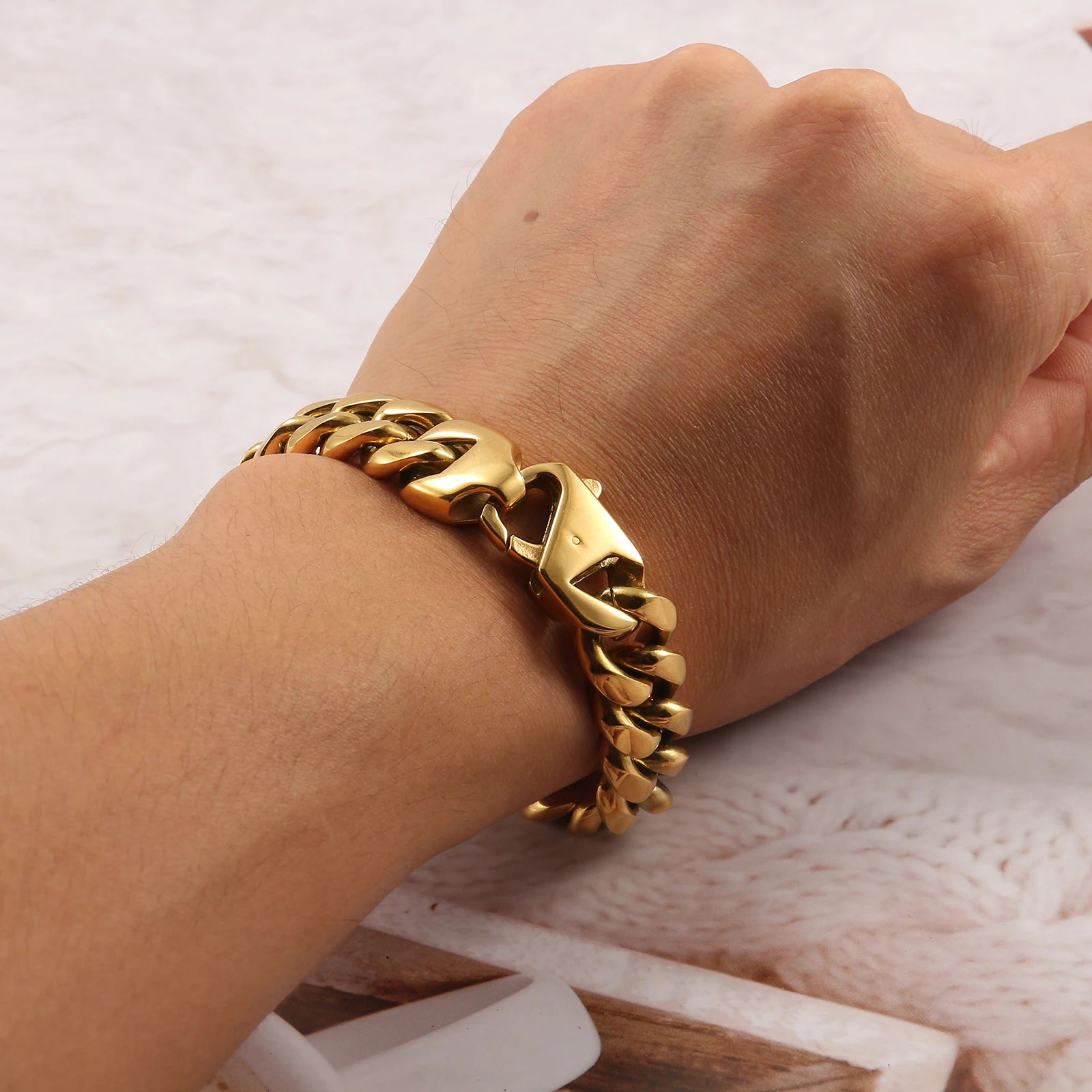 Luxury Necklace – For Unisex