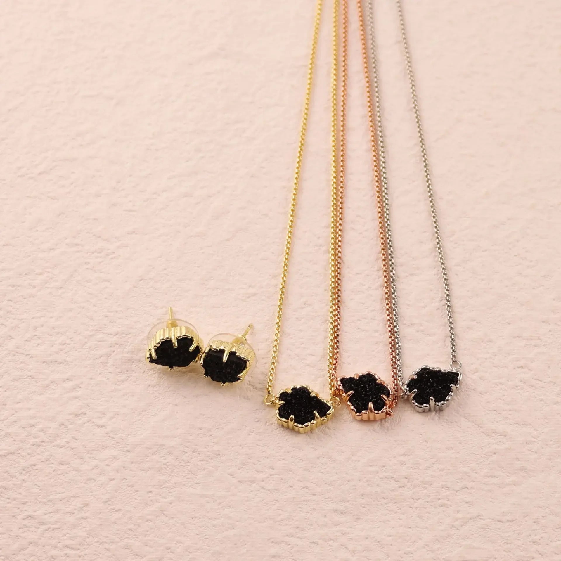 Tessa Pendant Necklace & Earrings Kendra Scott Set