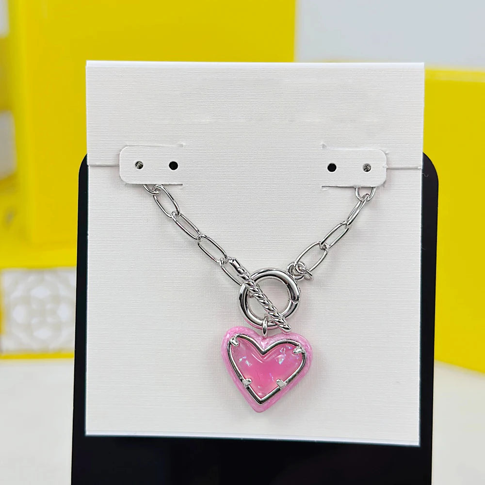 Ari Heart Necklace & Earrings Set – Gold Enamel Frame with Ivory Mother-of-Pearl- Kendra Scott