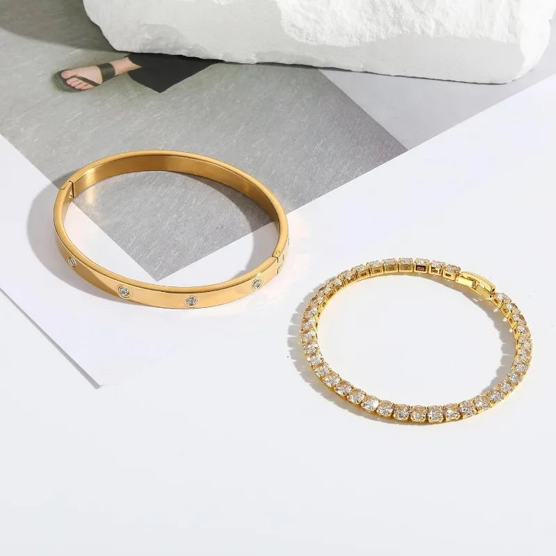 Love Dangle Zirconia Bracelets Set