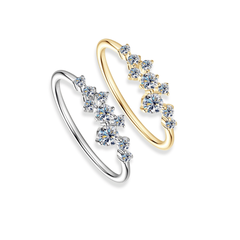 LUMINOUS CHARM MOISSANITE RING