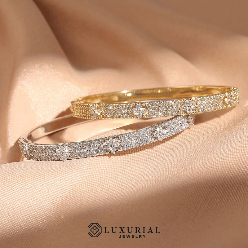 Four-Leaf Zircon Gold Bracelet