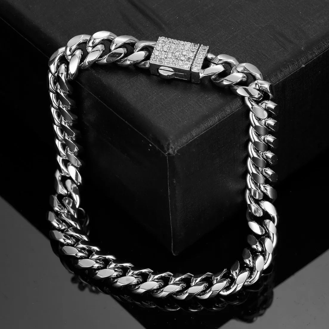 Goma Bracelet - Crystal Buckle Jewelry for Men