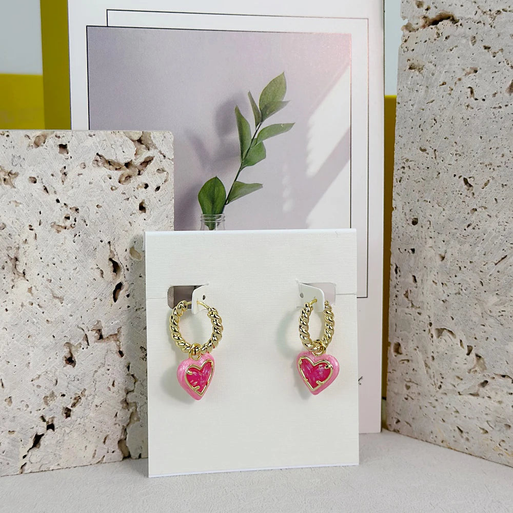 Ari Heart Necklace & Earrings Set – Gold Enamel Frame with Ivory Mother-of-Pearl- Kendra Scott