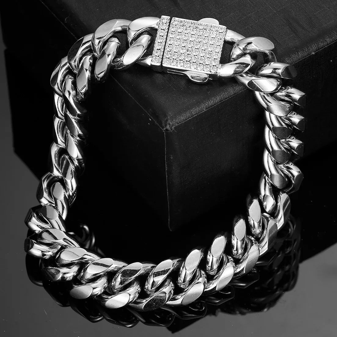 Goma Bracelet - Crystal Buckle Jewelry for Men