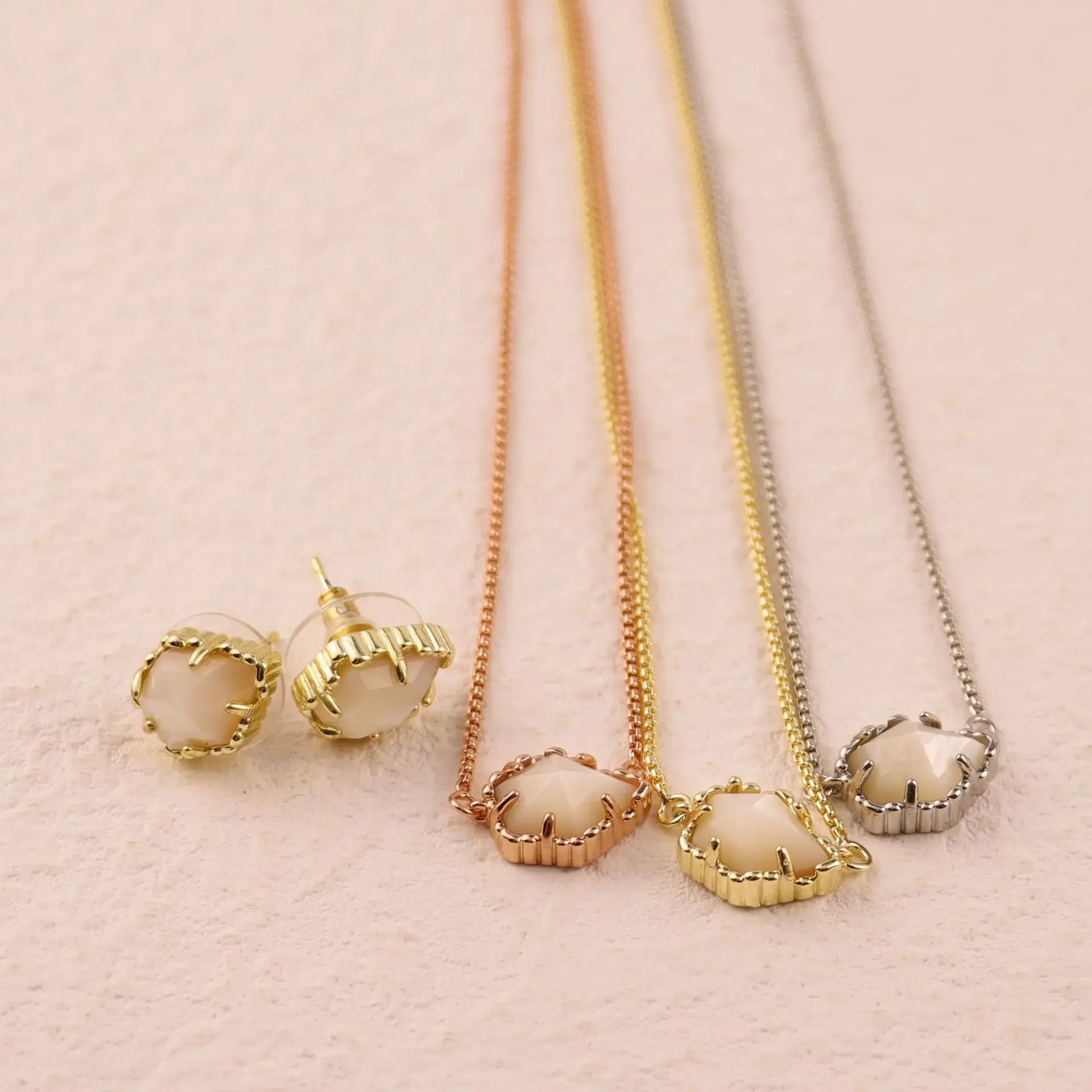 Tessa Pendant Necklace & Earrings Kendra Scott Set